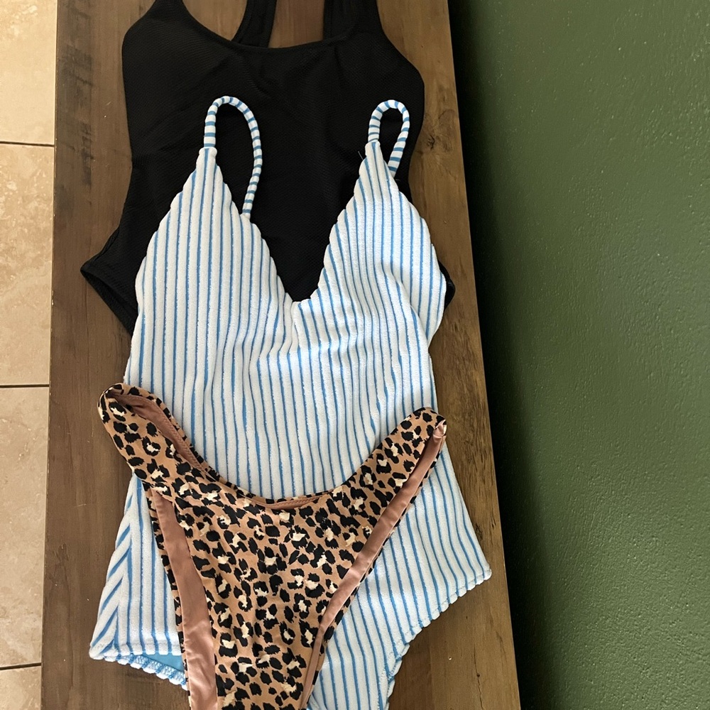 Aerie Swimsuit Bundle one piece bikini bottom women’s Small